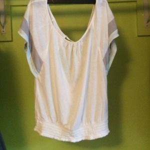 American eagle flowy shirt