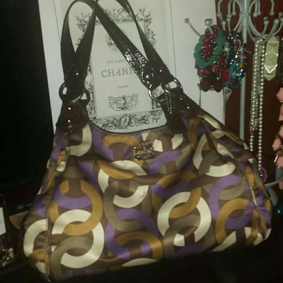 Authentic coach maggie signature purse