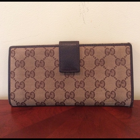 Authentic Gucci bifold wallet