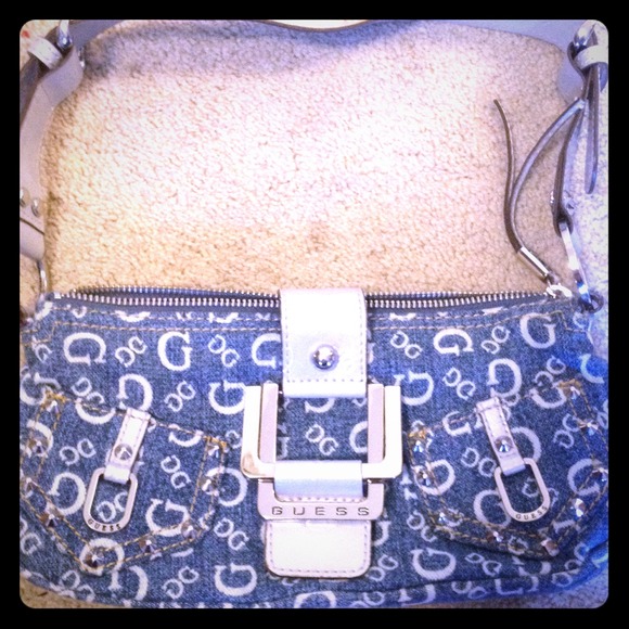 Guess purse