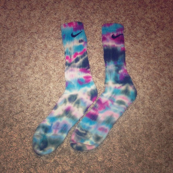 Tie dye Nike crew socks 😎