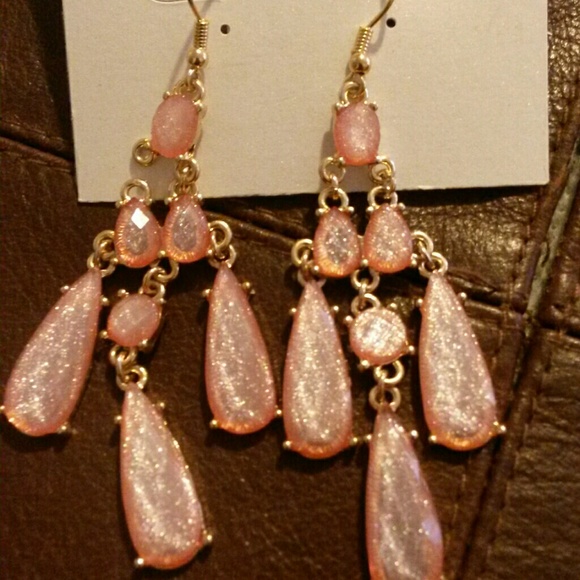 Beautiful Earrings and Necklace from Icing - Picture 2 of 4