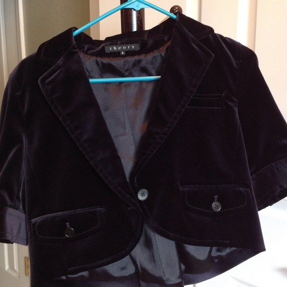 Theory navy blue short blazer size 4