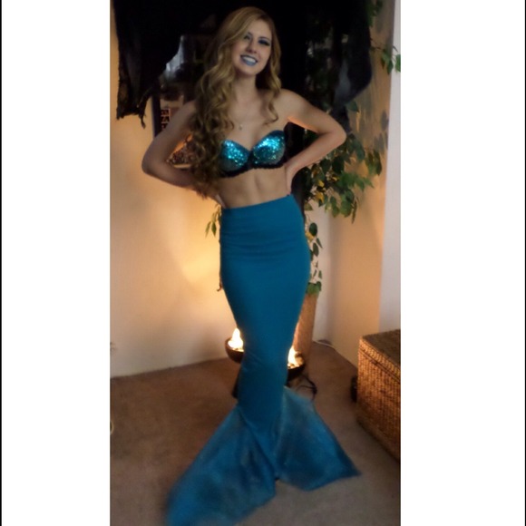 Blue Mermaid Tail and Sparkly Bra Costume💙✨🐠