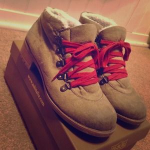 Kensie Girl Destroyed Boots