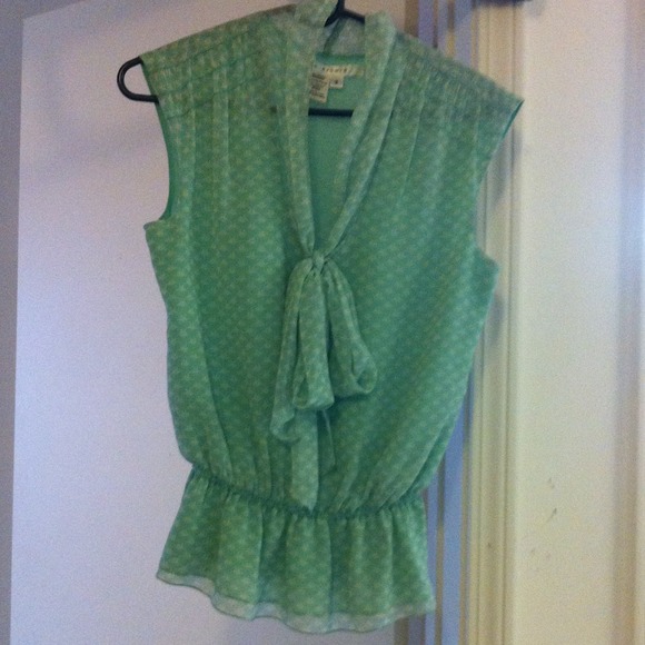 💕Price reduced 💓Max Studio, Cute summer tops