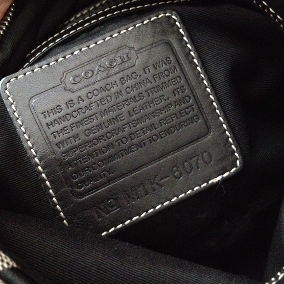 Authentic Coach shoulder bag in black and gray - Picture 3 of 8