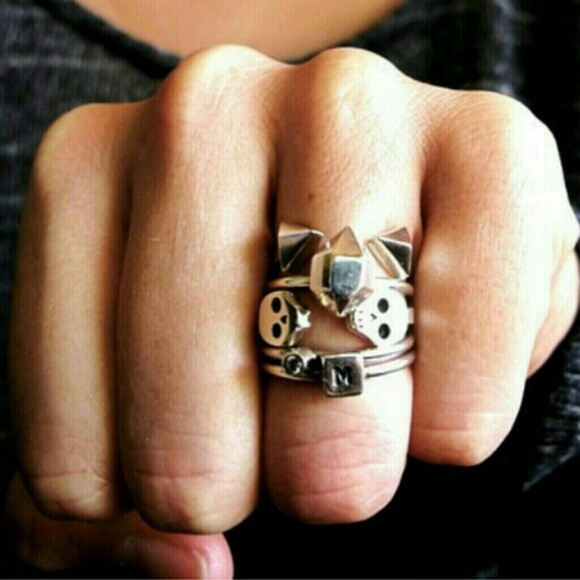 Sterling Silver Skull Ring - Picture 3 of 3