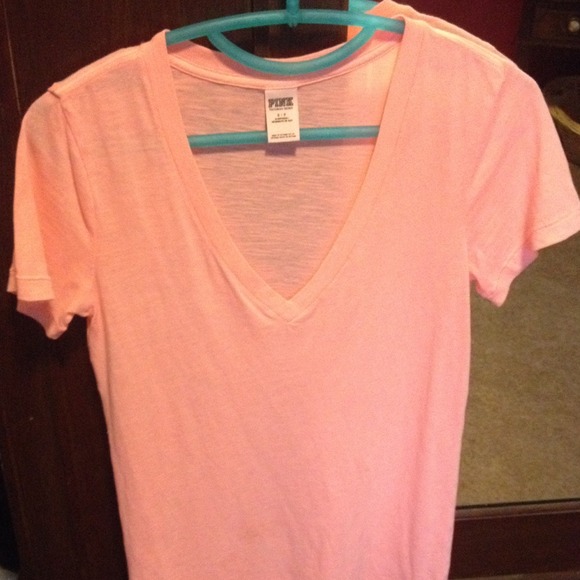 🆚💟 Victoria Secrets Pink V-Neck