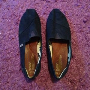 Womens Toms size 10