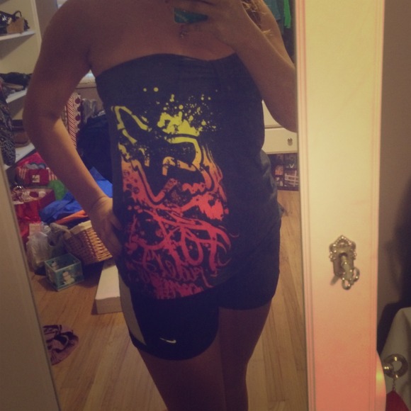 💖SALE💖Strapless fox brand shirt