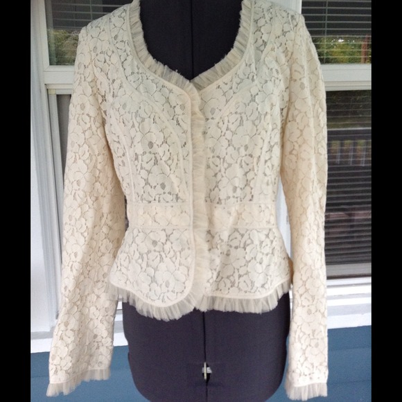 Gianni Bini Jackets & Blazers - NWT🚨GIANNI BINI "Farrah" Lace Jacket