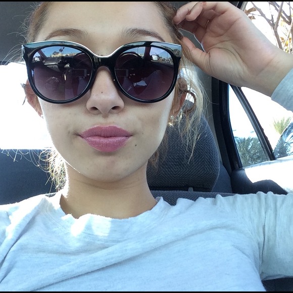 Sunglasses - Picture 3 of 3