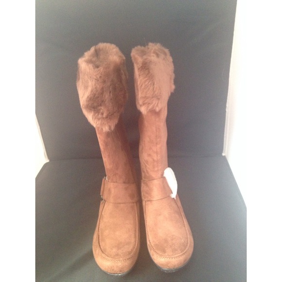 Tan Miss Trendy boots - Picture 2 of 3