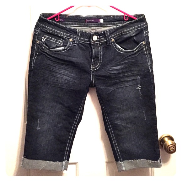 NWOT Vigoss "Capri" Bermuda Jean Shorts