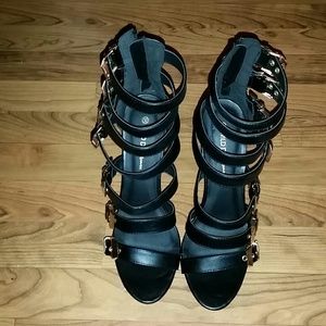Diva black heels