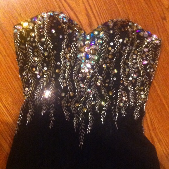 Black prom dress - Picture 2 of 3