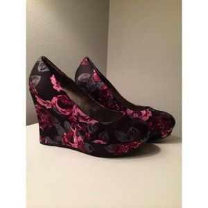 Floral Madden Wedges