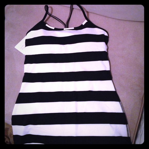 NWT Lulu Power Y Tank