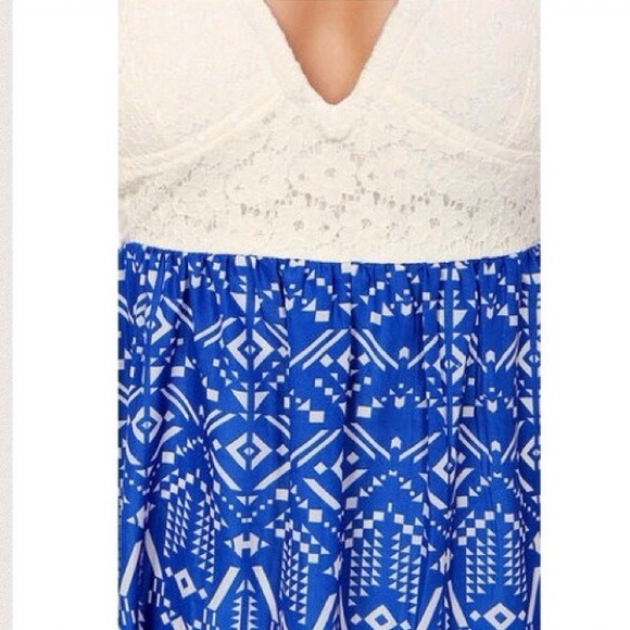 💙👗Aztec Lace Bustier👗💙 - Picture 3 of 4