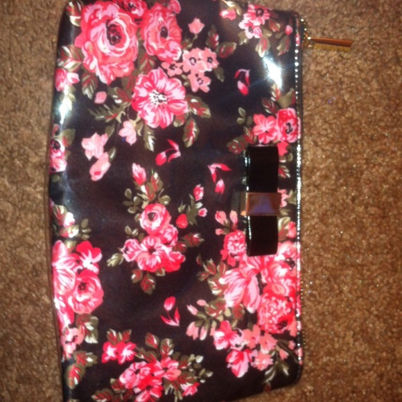 Forever 21 makeup bag/case!