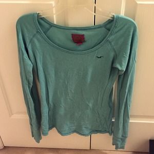 Hollister long sleeved tee