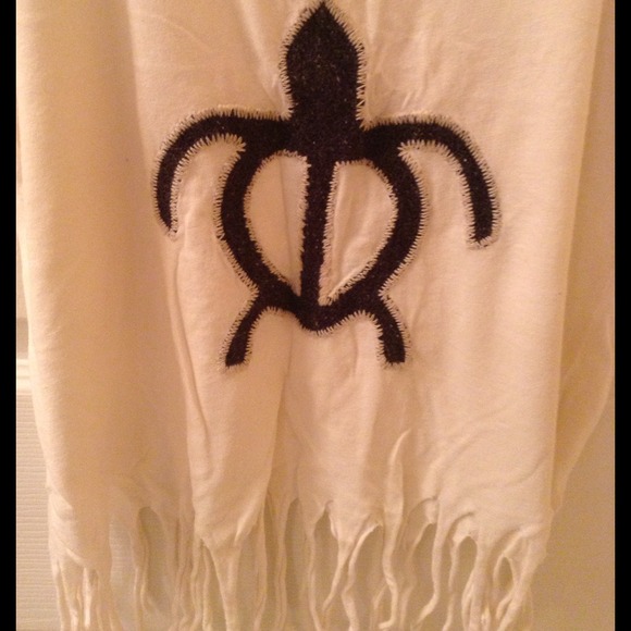 Brandy Melville Top - Picture 2 of 3