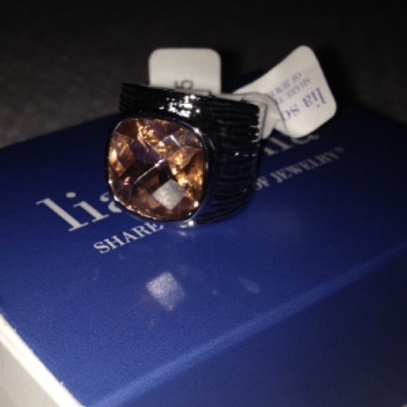 Lia sophia Ring