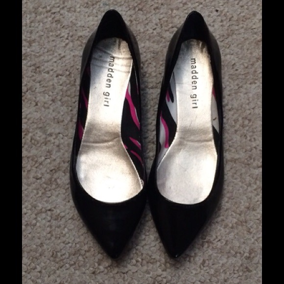 New Steve Madden Black Flats