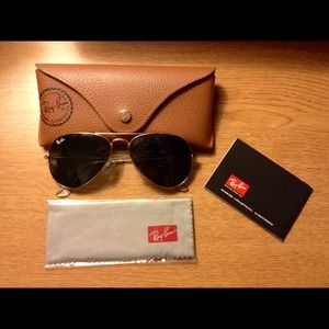 Never worn Ray Ban sunglasses (55o14 frame)