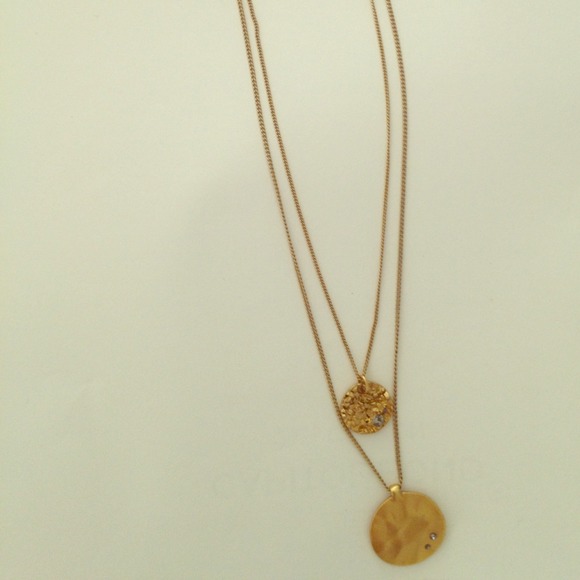 Kenneth Cole double gold disc necklace