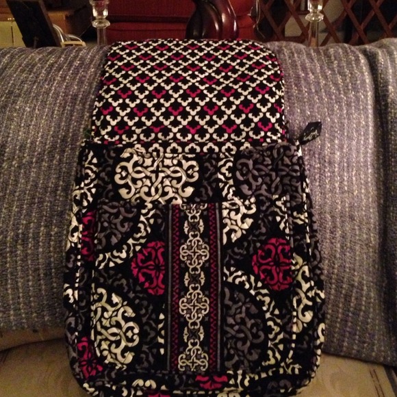 Vera Bradley mailbag in Canterberry Magenta NWT - Picture 2 of 4