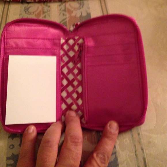 Vera Bradley set in Julep Tulip on the go & more - Picture 2 of 4