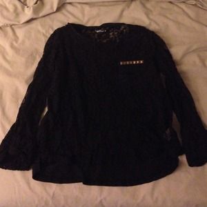 Black lace 3/4 sleeve top