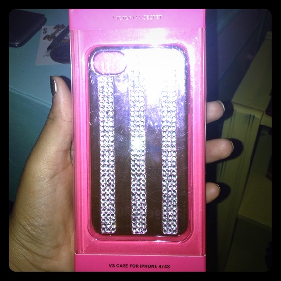 I Phone 4/4S Case From Victoria's Secret. - Picture 1 of 1