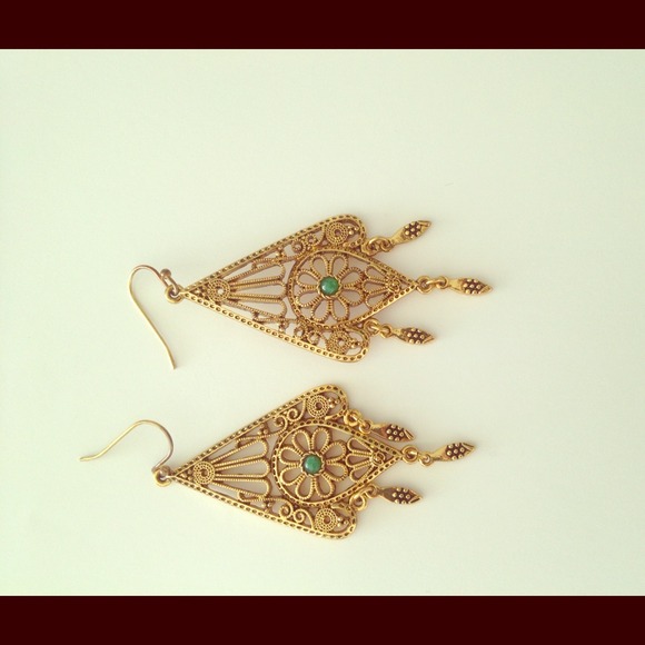 Banana Republic Gold Drop Earrings