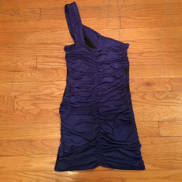 Arden B stretch dress with leather detailing - Picture 3 of 3