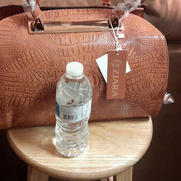 *SOLD as part of a bundle* The Big Deal Bag - Picture 3 of 4