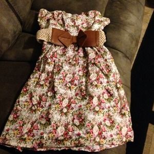 very stylish spring/summer dress!