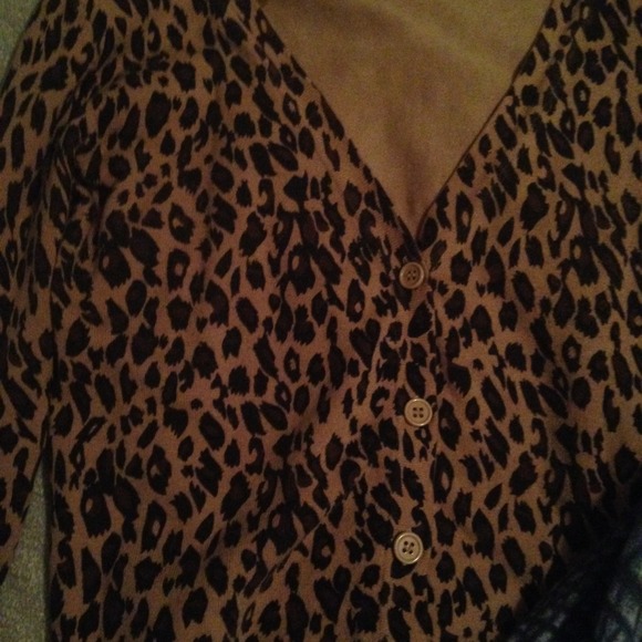 2 cardigans - Picture 2 of 4