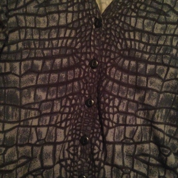 2 cardigans - Picture 3 of 4