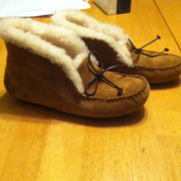 Unique UGG moccasins!