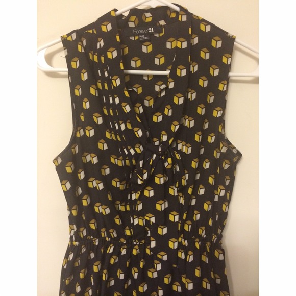 Mod Dress - Picture 2 of 3