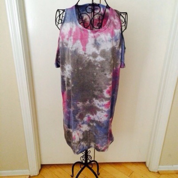 Oversize Tie Dye Cutout Top