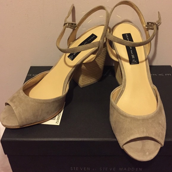 NEW Steven by Steve Madden sandal size 7