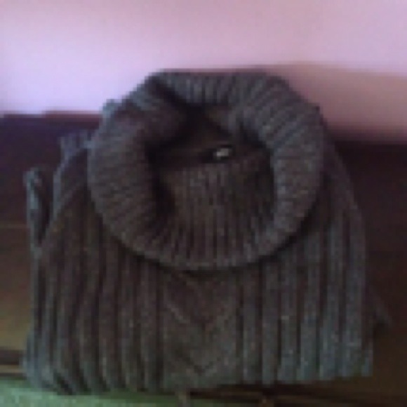 Anna Sweater Brand New!! Super cozy!😊😊