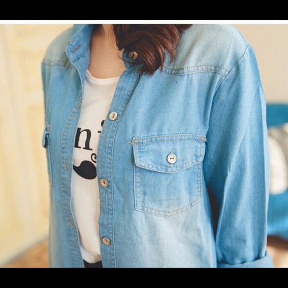 Long light wash demin shirt - Picture 3 of 4