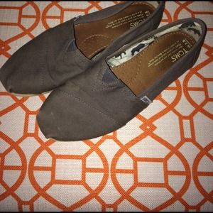 Gray Toms shoes