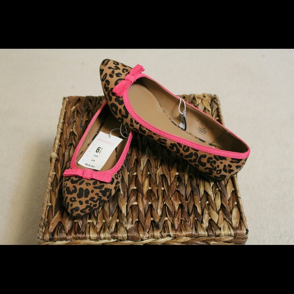 ***SOLD***Animal print Xhilaration shoes--NWT