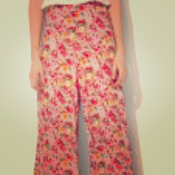 Urban Outfitters Floral High Waisted Pants🎀 - Picture 1 of 4